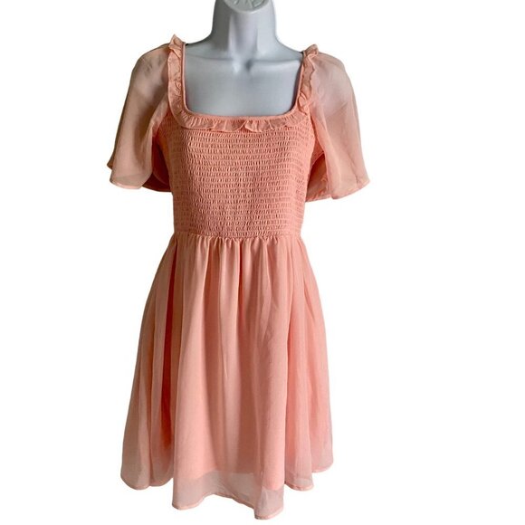 BCBG Paris Women's Juniors Smocked Bodice Dress Rose Quartz Size Small - Picture 2 of 11
